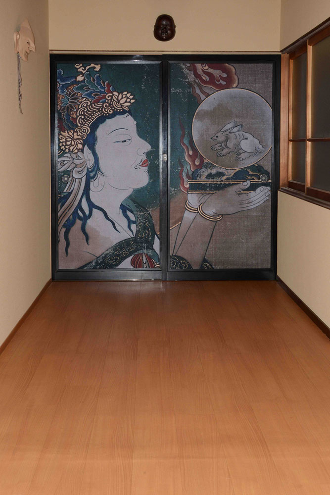 Entrance to the guest room