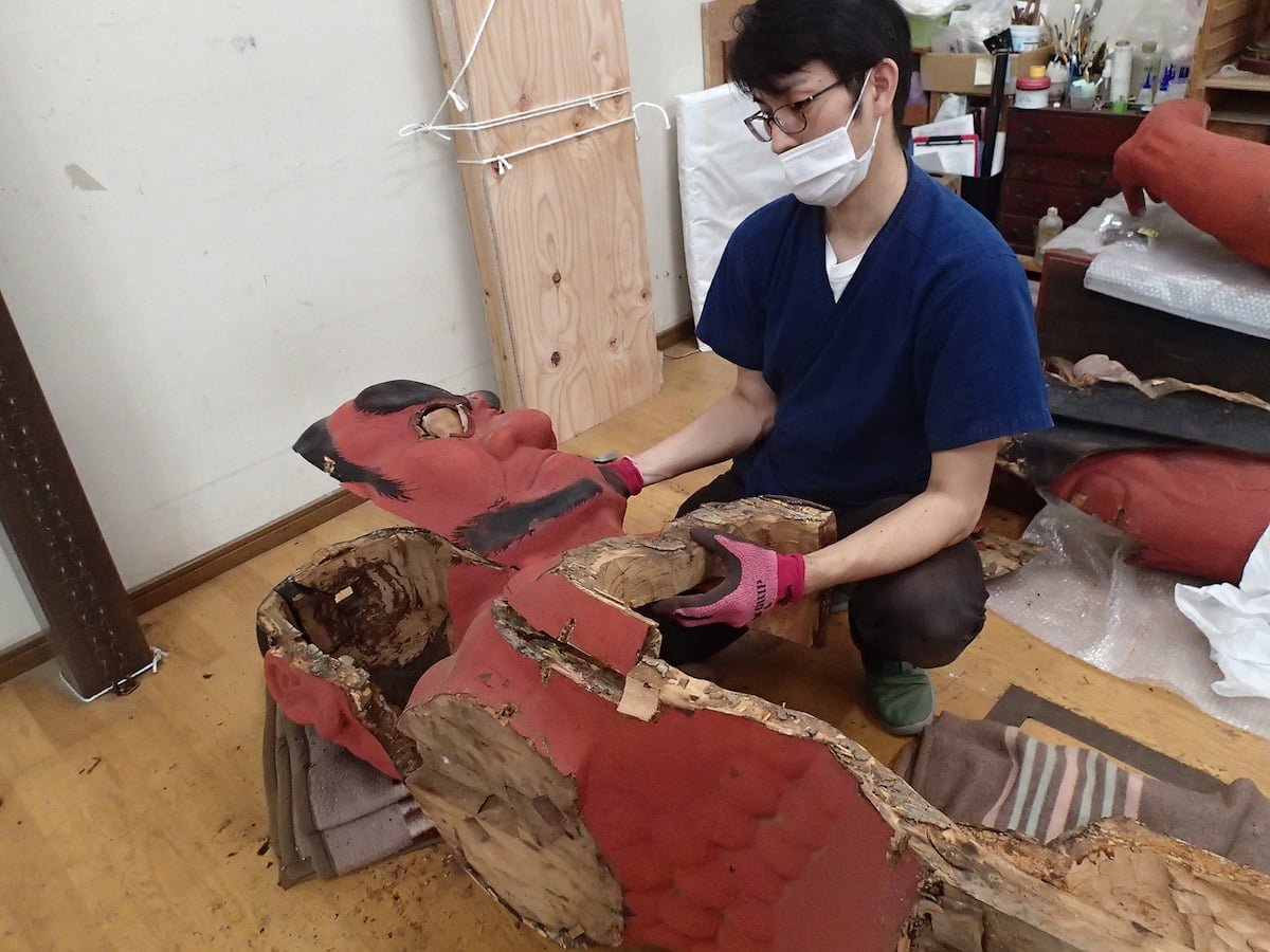 吽形仁王像 面部解体作業